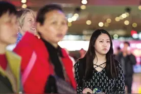美籍华人女孩回湘寻父母 长大后想来中国工作图片