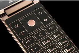 市售配置最强翻盖机！——金立天鉴W909评测图片
