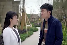 老师去学生家家访，结果开门的是她前男友，好尴尬视频封面