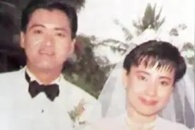 周润发30年无子，周润发与妻子没有子女的原因只因当时的一个意外视频封面