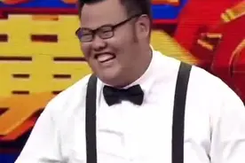 20岁大学生身高2米体重300斤，运动灵活，歌声也是一流的