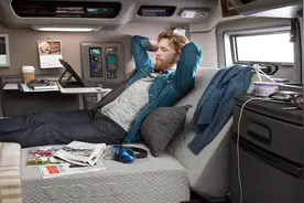 售价200多万的沃尔沃卡车，打开车门才知道钱花在哪视频封面