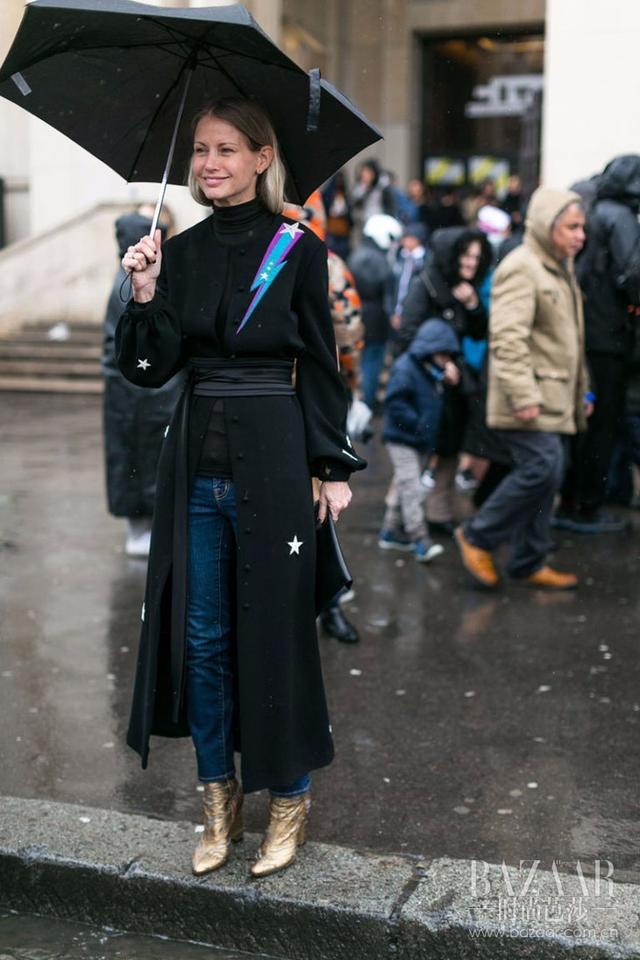 要冬季也有A4腰呀？那您须要看看宋茜刘涛是怎么样选斗篷的！