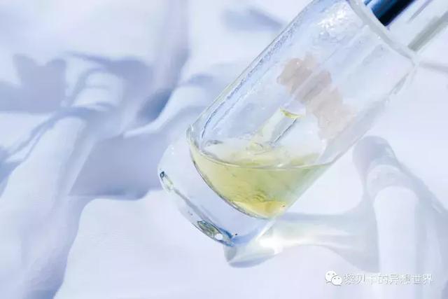 城市小铺橄榄油精粹身体乳 城市小铺橄榄油精粹身体乳