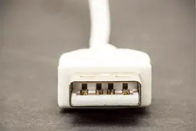 原来手机数据线和充电线是不一样的，以前不知道浪费了很多钱