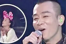 陈小春演唱会献歌给应采儿，应采儿飞吻示爱，看到真的觉得好幸福视频封面