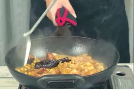 猪蹄换种方法炖省时不少，还特别入味，新手也很快学会做！