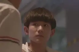 王俊凯拒不承认自己是机器人，这一段俊凯和王源演技真是棒棒的视频封面