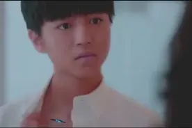 儿子发现自己是父母创造的机器人，失独母亲崩溃痛哭视频封面