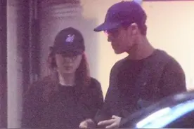 郑秀晶恋情曝光与KAI成美颜情侣 百忙中约会被疑系愚人节玩笑图片