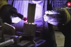 现场实拍：世界顶级焊工是如何焊出鱼鳞焊的视频封面