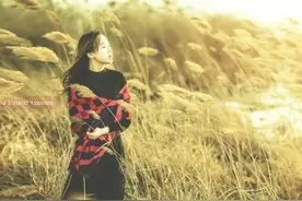 暖春首发·逐梦而行—范小倩《开落的幸福》图片