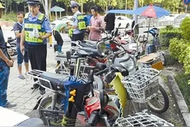 注意：深圳快递企业禁止使用电动三轮车图片