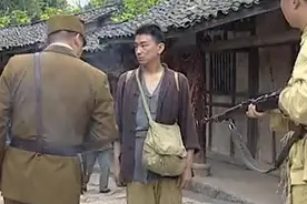退伍回家，大街上因为说方言被罚了四块大洋视频封面