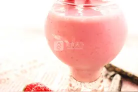 东菱破壁机之草莓奶昔图片