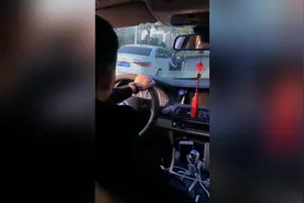 男子看到前女友从别的男子的车上下来，女子说了句不爱了视频封面