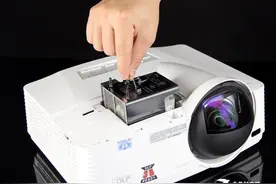 从灯泡到能耗 十二款短焦教育投影横评图片