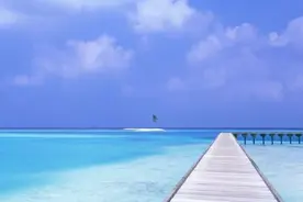 美女任妙音一曲《天在下雨我在等你》绝了，太好听，百听不厌！