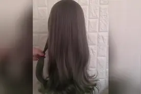 发型教程，喜欢戴墨镜，这样绑头发，跟墨镜很搭