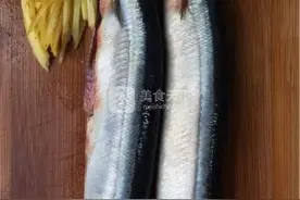 烤秋刀鱼图片