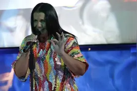 皇马赢球后C罗姐姐发推呛皮克图片