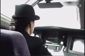 高铁驾驶是怎样飙车的？女司机驾驶室亲自示范视频封面