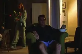 男人喜欢看球赛，但女人并不理解