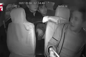 醉酒男出租车内呕吐，司机一句怎么办遭暴打视频封面