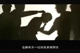 原来演唱会明星都是这么换衣服的，难怪这么快