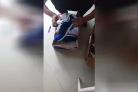 双11下手298原价829 New balance580 开箱 值吗？视频封面