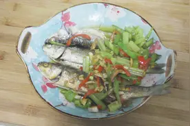 终于看到酱油水鱼正宗做法了，步骤清晰详细，先收藏了视频封面