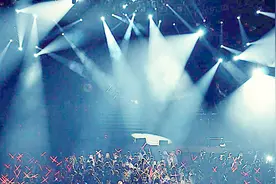 上中国好声音全场嗨爆！至今无人超越，KTV必点金曲视频封面