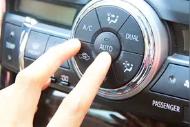 开空调抖动厉害，发动机容易熄火，喷一下这个小零件就好了视频封面