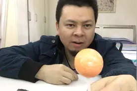 试吃一辈子吃不完的棒棒糖，咬不动、舔不化，用刀才能砍开视频封面