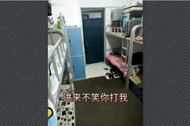我把你们当成我最好的兄弟，你们却把我当成你们的爸爸