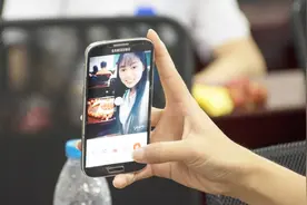 自拍照片眼睛有红点怎么办？苹果手机最人性化，教你1招秒修复视频封面