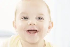 说话晚的孩子智商低？宝宝几岁开始说话算正常？视频封面