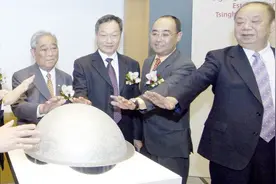 民族英雄左宗棠病逝后，他的子孙后代去哪了？如今个个有成就