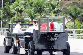 新加坡的第一家族为什么会内斗呢？这跟继位部署的失败有关！视频封面