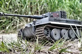 小说：刘备手下三千病残，小伙只用三个月，训练处三千顶级尖锐图片