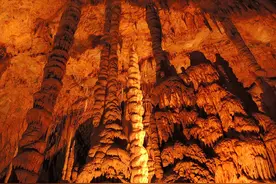 小说：国家有难，匹夫有责，男儿当自强，保家卫国。图片