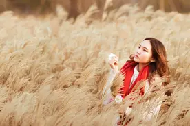 小说：她只是一个小小的女佣，却能让大佬出门带着她，还呵护至极图片
