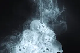 和福尔摩斯出游，连吃饭都能撞见诡异事图片