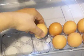 鸡蛋保鲜小窍门，你知道放冰箱，但一定不知道要这样放视频封面