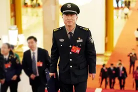 十九大代表在基层｜贾树庆：扎根社区，小保安也会有大天地图片