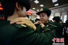 400余名应届大学毕业生成为部队“准警官”图片