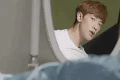 为什么照镜子感觉超美，被手机一拍各种奇怪？这要怪镜头还有……图片