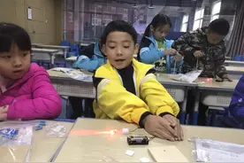 教空竹的数学老师，教摄影的语文老师……这里的拓展性课堂让你想不到图片
