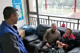 1.2万元忘在公交车上 4小时后物归原主 失物老人感慨：成都风气好图片