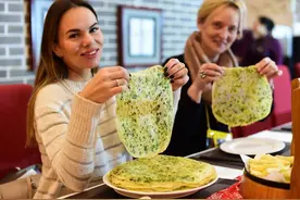 遇上婺剧和美食 老外不淡定了图片